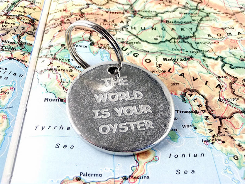 original_the_world_is_your_oyster_keyring